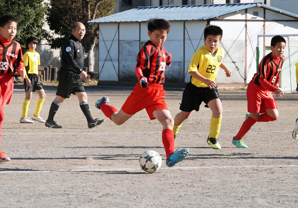 少年の部・５ 年生決勝　東大和２ＦＣ ｖｓ 大和北ＦＣ
